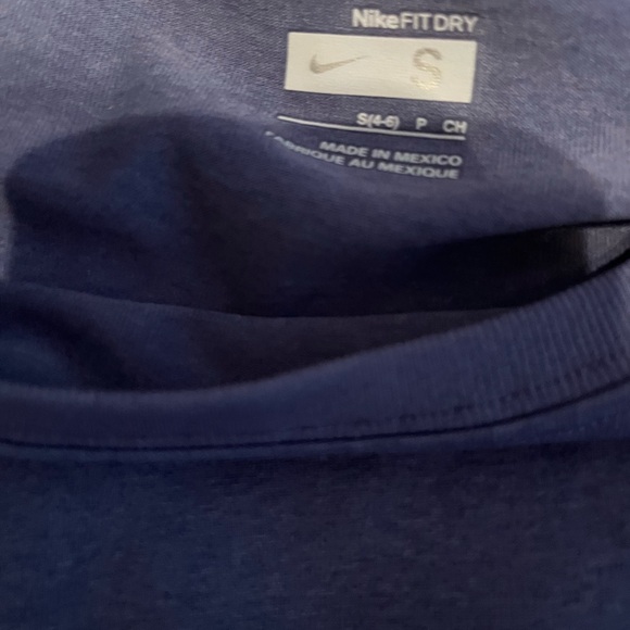 nike! active wear crewneck!! - Picture 7 of 7